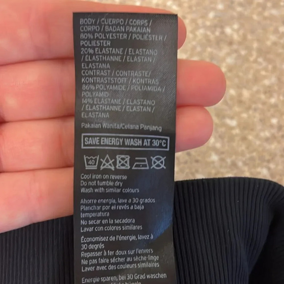 Leggings - IVY PARK - Size Medium - Picture 6 of 6